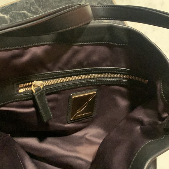 Brian Atwood black leather shoulder bag - Picture 3 of 3